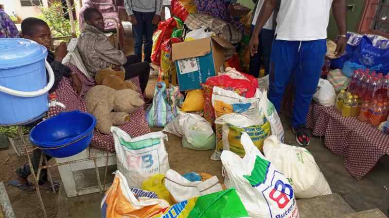 Kinshasa: les élèves du C.s Bozindo au chevet des orphelins de Maman Koko