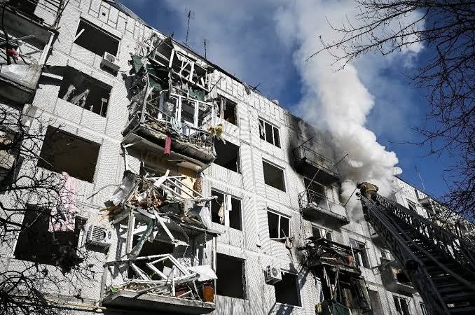 Monde :En Ukraine, experts et enquêteurs sur la piste des crimes de guerre et crimes contre l’humanité