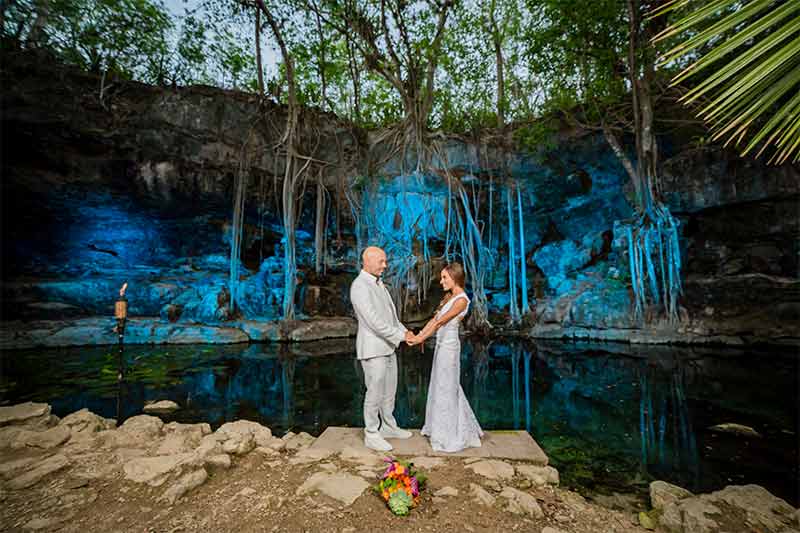 SECTUR impulsa Turismo de Romance en México Miguel Torruco Marqués, secretario de Turismo del Gobierno de México, dio a conocer que se publicaron 10 Catálogos de Bodas Tradicionales con el objetivo de seguir con la estrategia de diversificación turística en México y de impulsar el Turismo de Romance en 10 destinos del país. https://larevistadelsureste.com SECTUR impulsa Turismo de Romance en México Miguel Torruco Marqués, secretario de Turismo del Gobierno de México, dio a conocer que se publicaron 10 Catálogos de Bodas Tradicionales con el objetivo de seguir con la estrategia de diversificación turística en México y de impulsar el Turismo de Romance en 10 destinos del país. https://larevistadelsureste.com