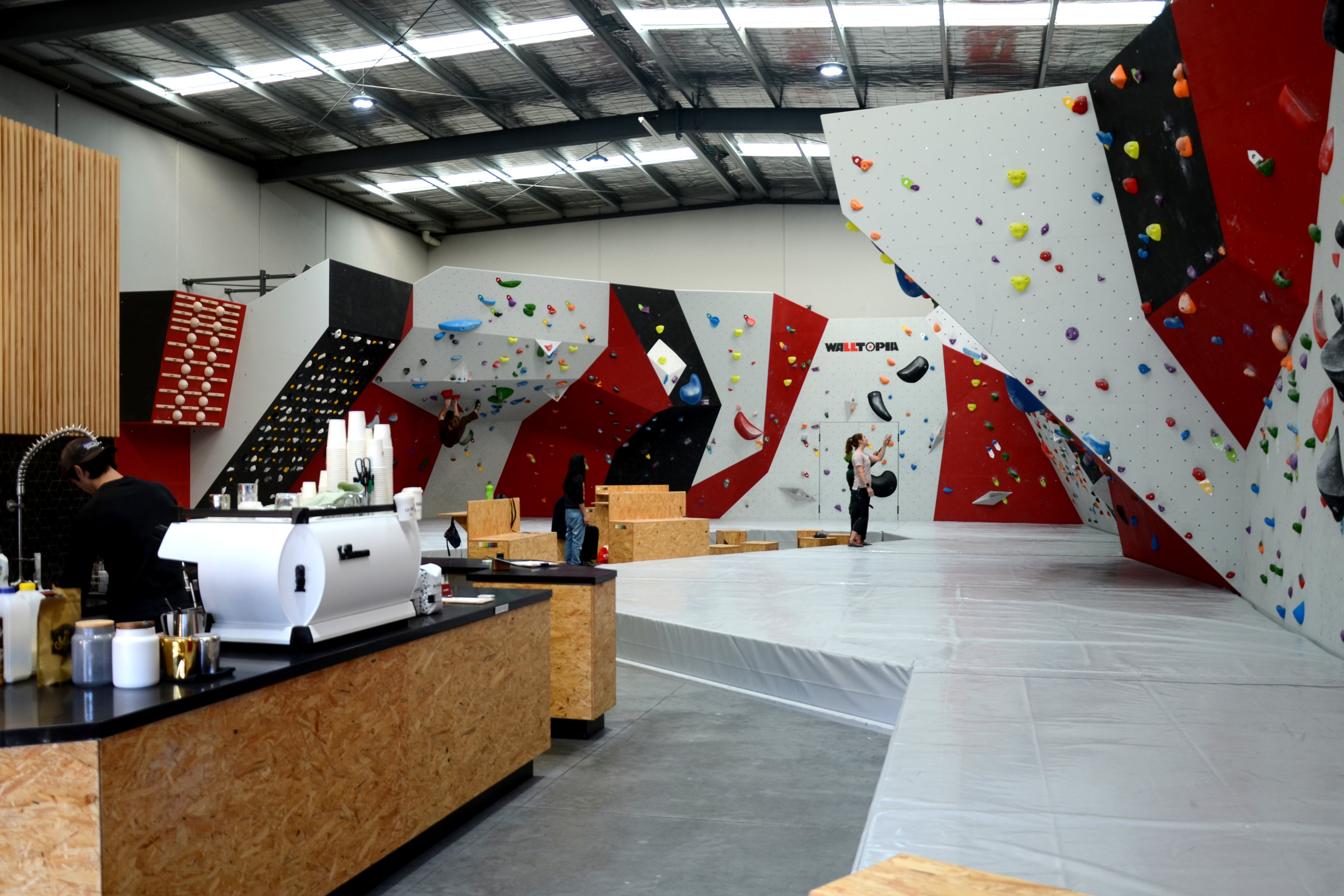 La rocca inviterer flere gange om året til eksklusive events, hvor vi præsenterer kulinariske specialiteter og skønne vine fra udvalgte italienske cantiner og vindistrikter. La Roca Boulders Espresso Bar Melbourne Australia
