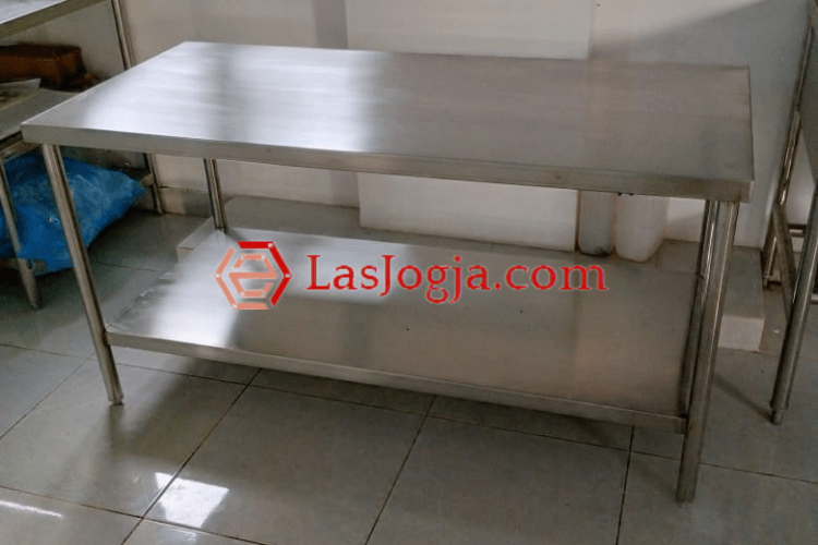 Produk meja stainless 2 susun Las Jogja, Sumber: dokumentasi pribadi