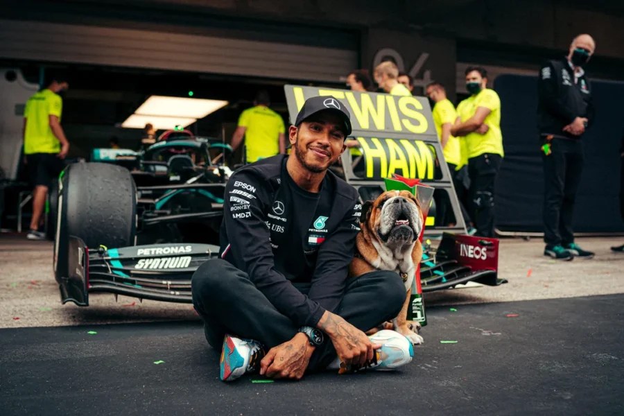 Lewis Hamilton e Roscoe