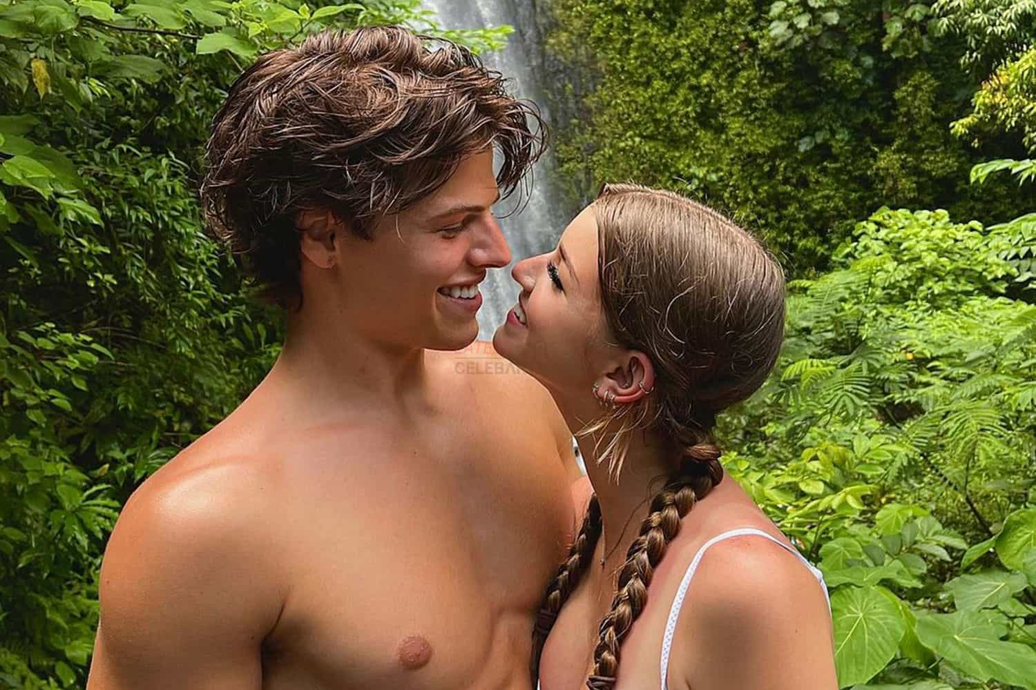 Sam Dezz Relationship