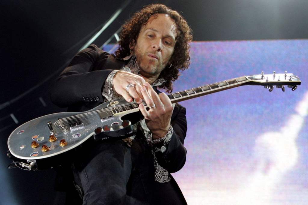 Def Leppard Members Vivian Campbell