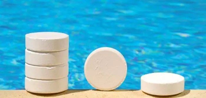 cloro en piscina