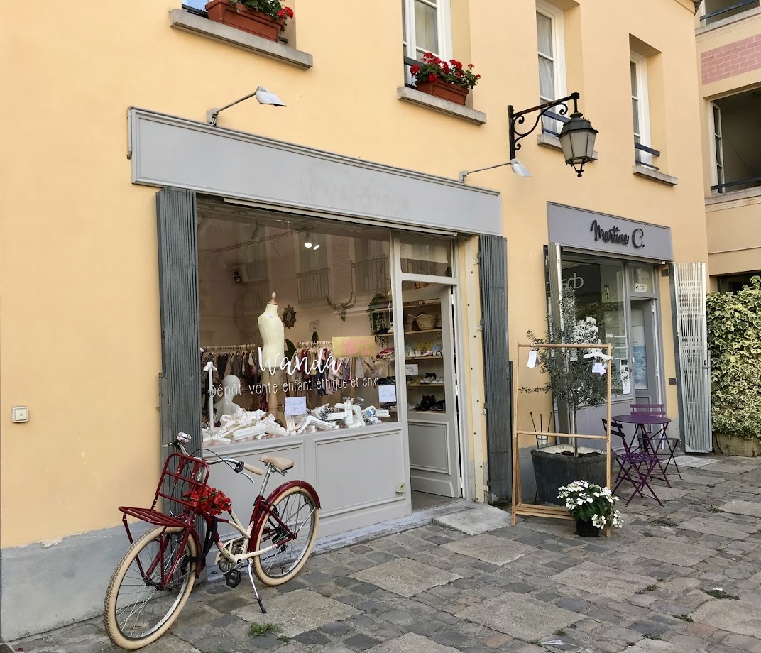 How cute is this storefront?