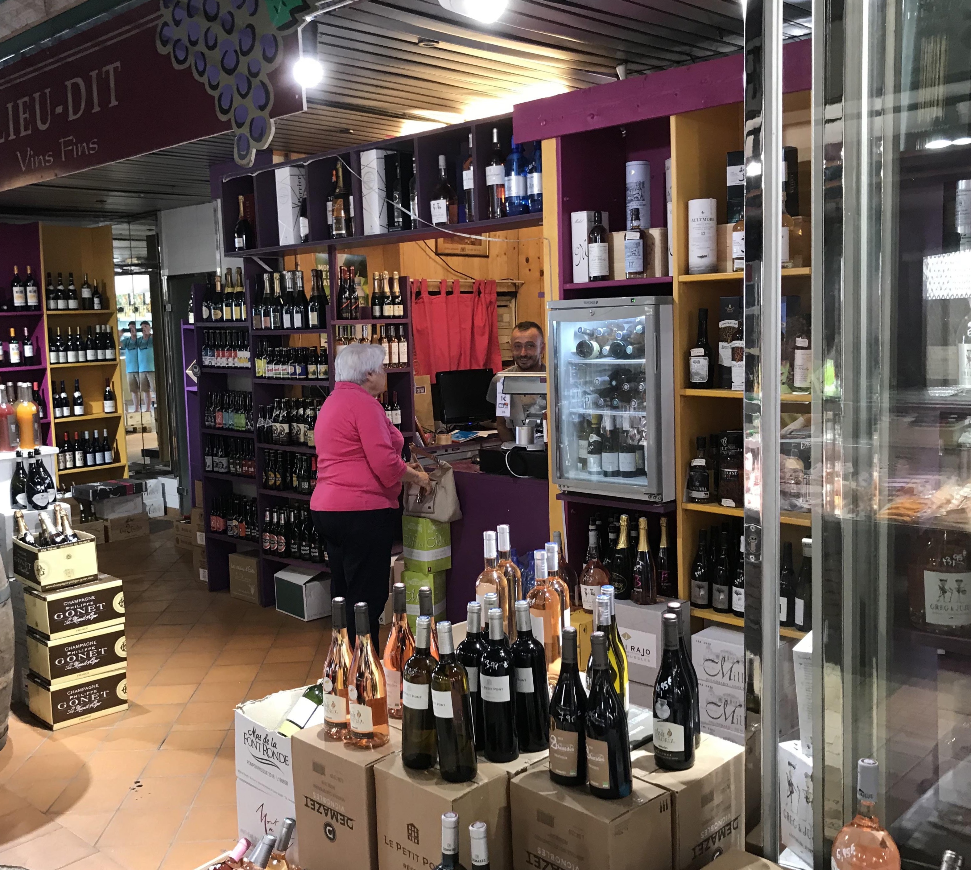 wine shop in the Versailles Market, one of the five things we love about Versailles
