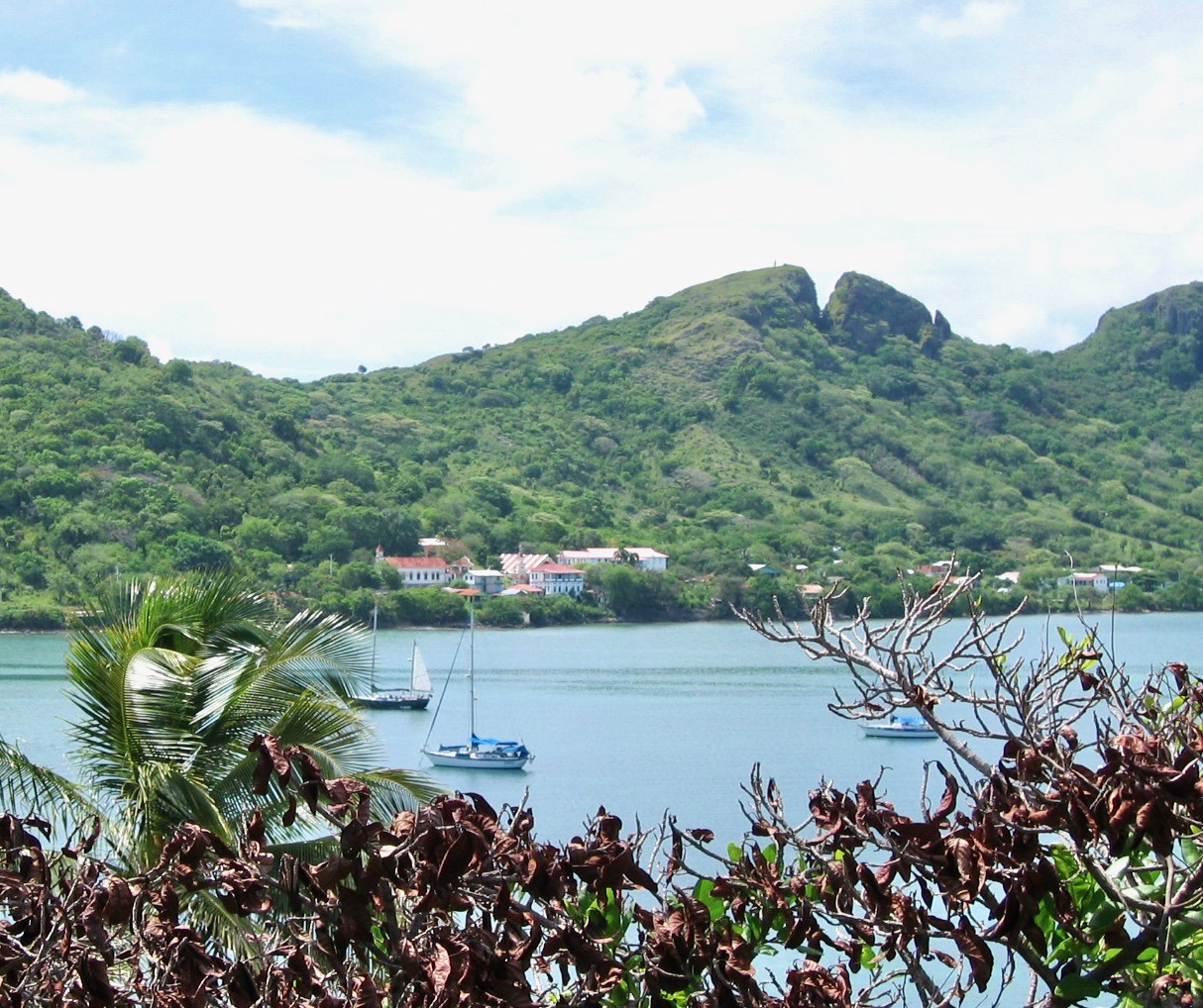 Compania (second boat from left) at anchor in the Providencia harbor