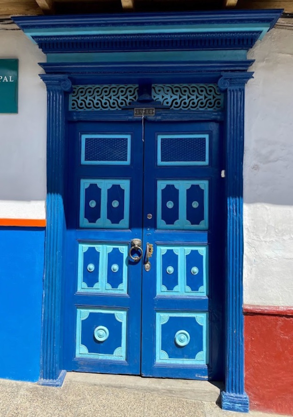 blue door