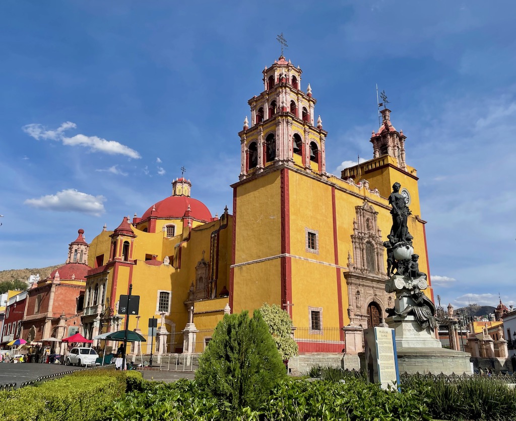 The Basilica of Guanajuato, one of many beautiful churches.