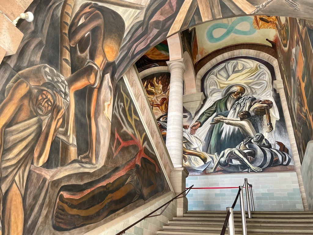 Inside are several murals by José Chávez Morado.