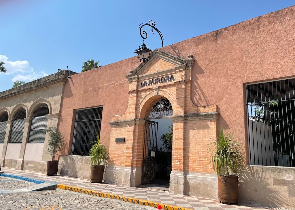 Fabrica La Aurora front entrance
