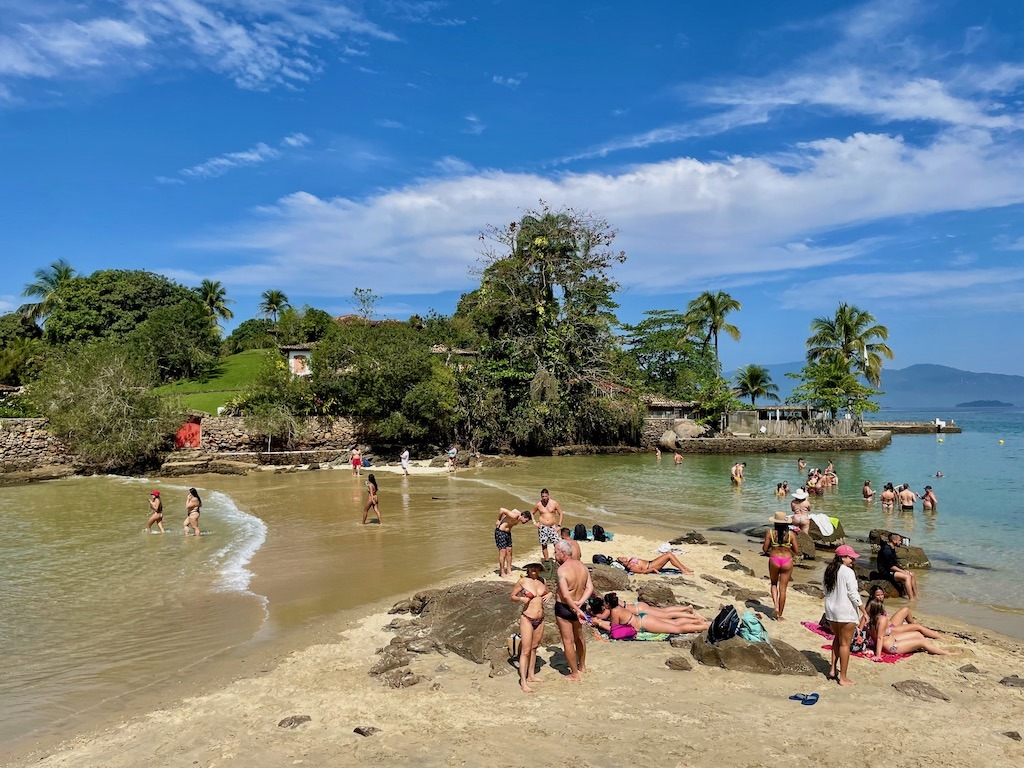 The scene at yet another island