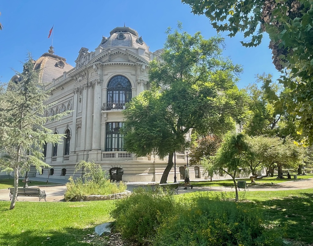 The National Museum of Fine Arts is a key landmark in Parque Forestal.
