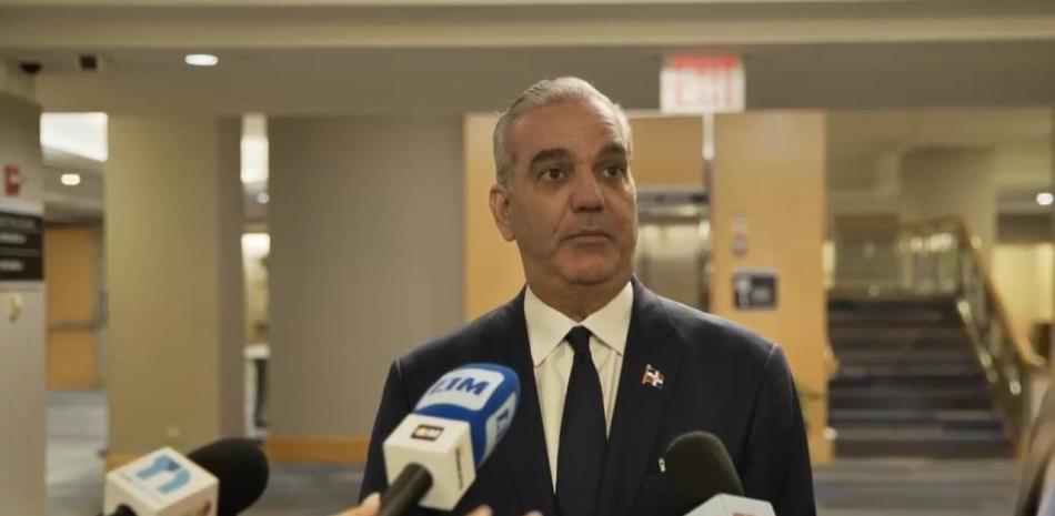 ABINADER PIDE ENTREGA DE RESPONSABLES DEL ATAQUE CONTRA JULIÁN ORO DURO Y SU ESPOSA