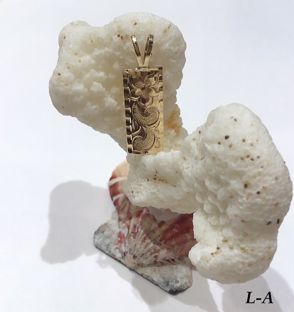 L-A　ペンダント