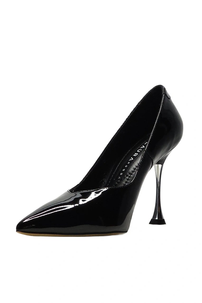 apiane_black-shoes