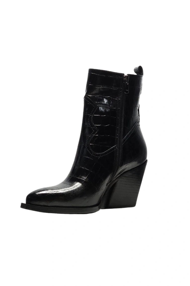 leanne boots