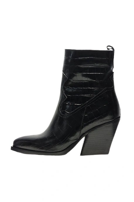 leanne boots