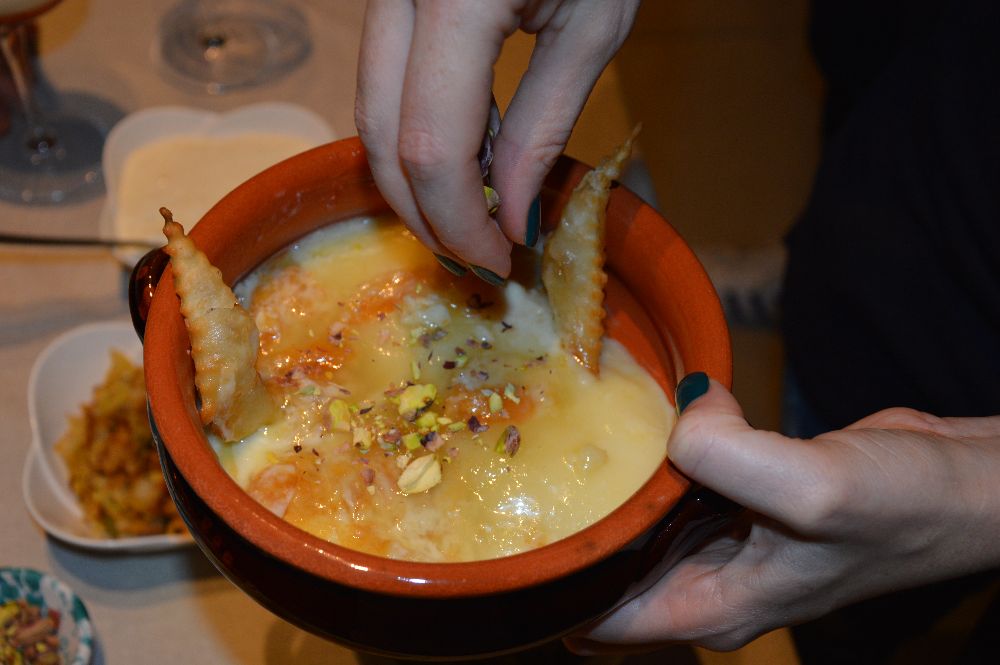 Caciocavallo al forno con miele e noci