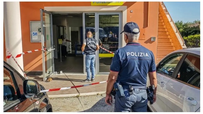 Teramo, arrestato dalla Squadra Mobile l’autore della tentata rapina all’ufficio postale