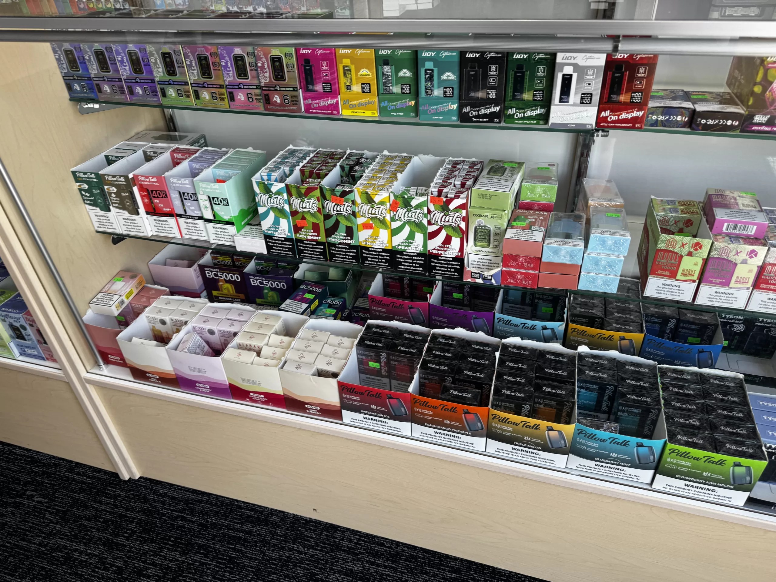 vapes-vape-disposables-vaporizers-Lawrence-KS