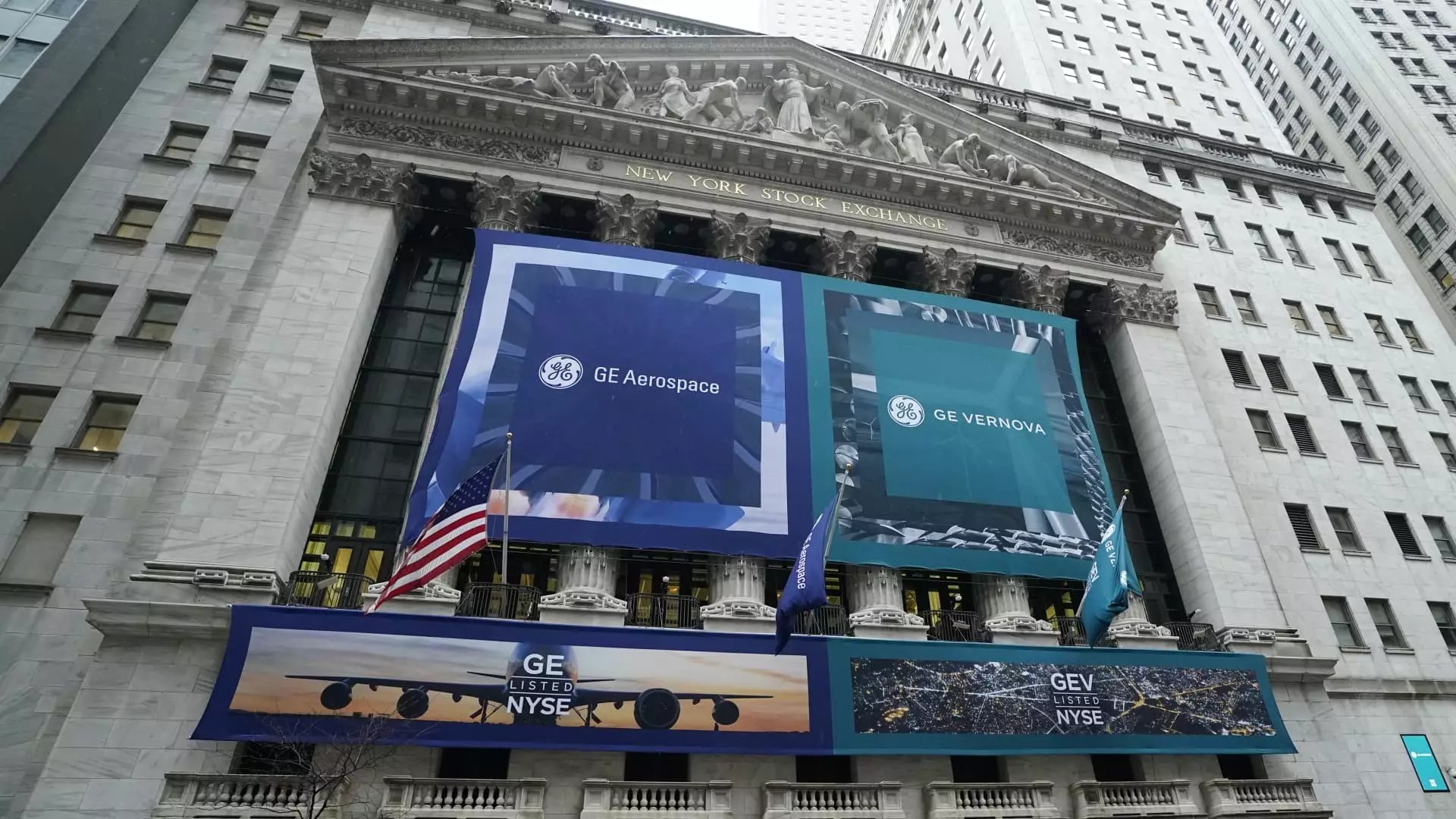 Market Insights: The Tug of War Between Overbought and Oversold Stocks