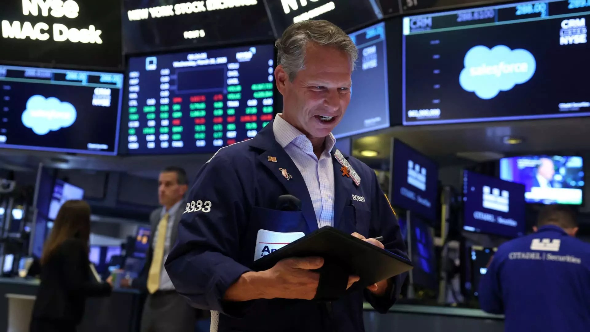 5 Stocks Thriving Amidst Rising Treasury Yields: What You Need to Know