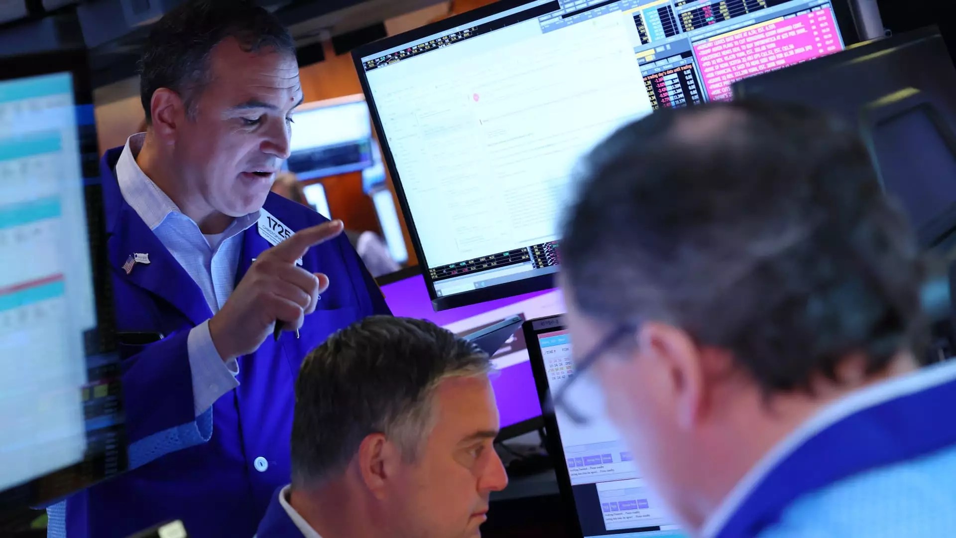 7 Key Insights on Why CrowdStrike and Microsoft Are Set to Soar by 2025