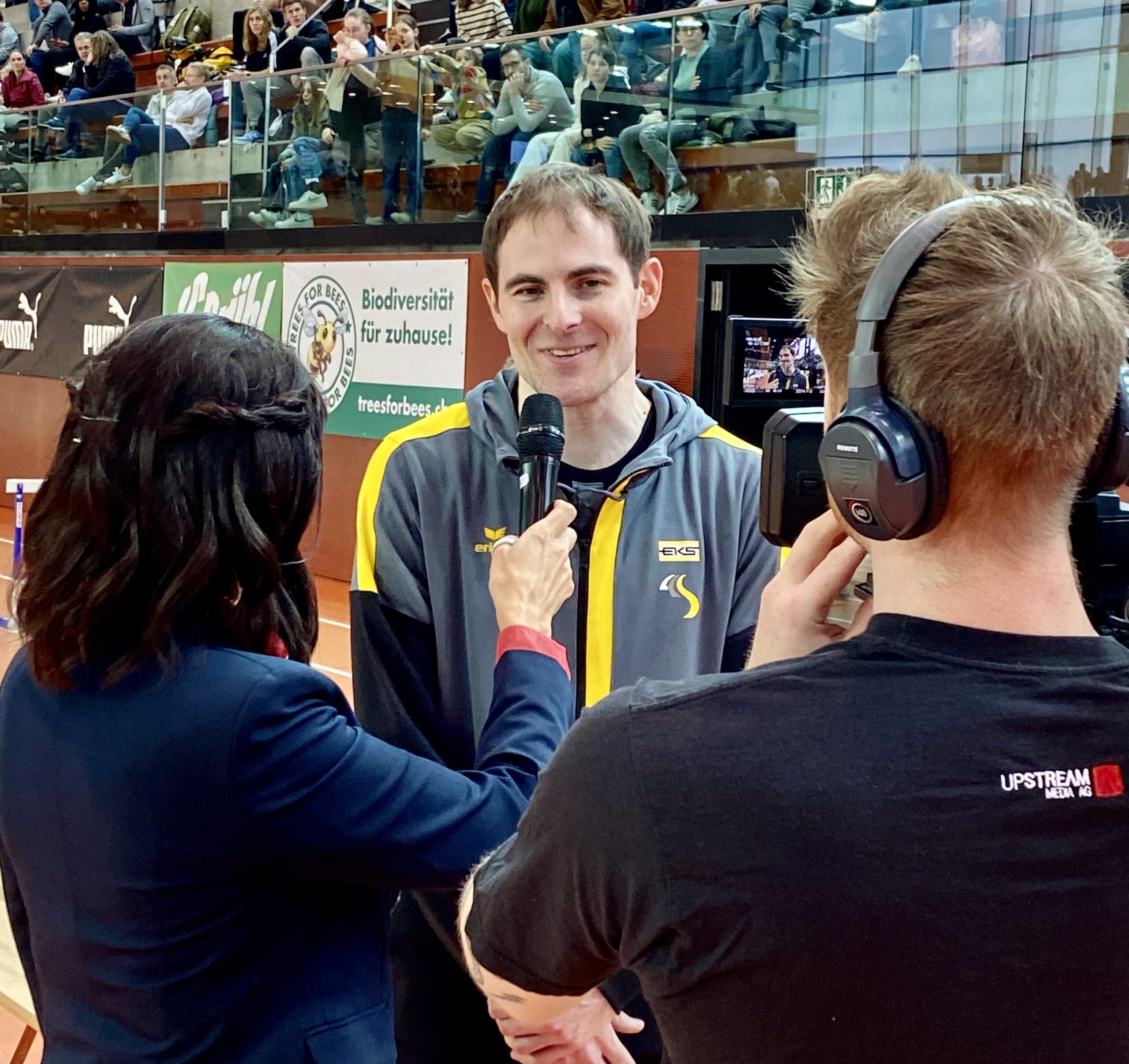 IMG_Simon Interview