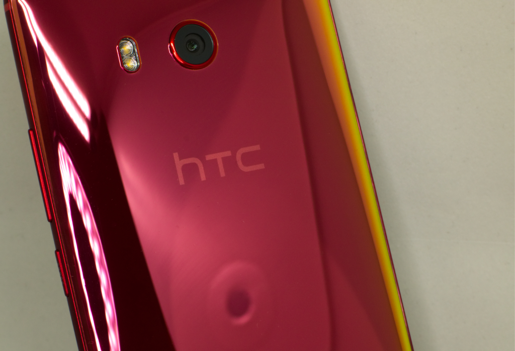 The HTC U11 back