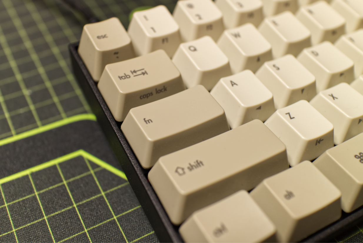 KBParadise V60 Vintage with Matias Alps Switches Review - Leaf&Core