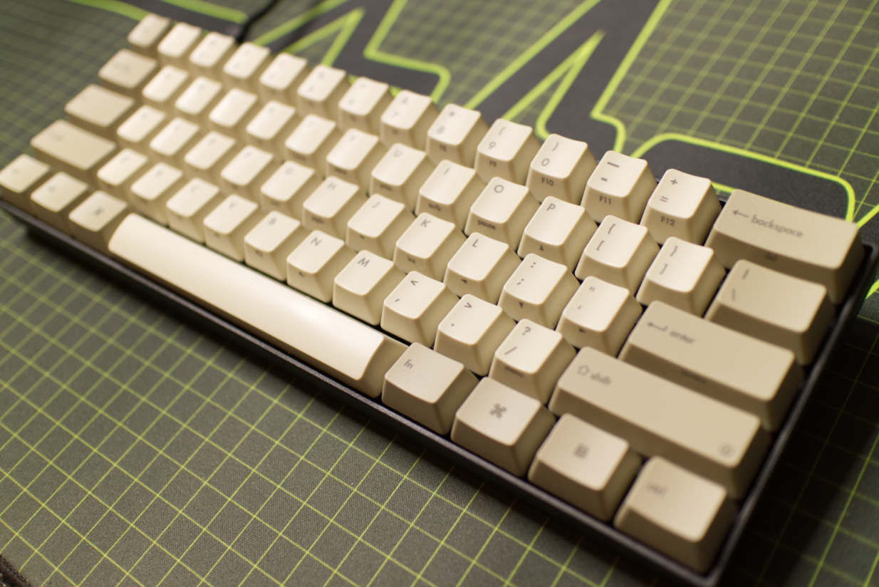 KBParadise V60 Vintage with Matias Alps Switches Review - Leaf&Core