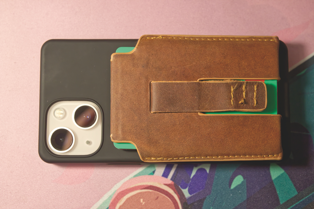 MagBak Wallet Review - Leaf&Core