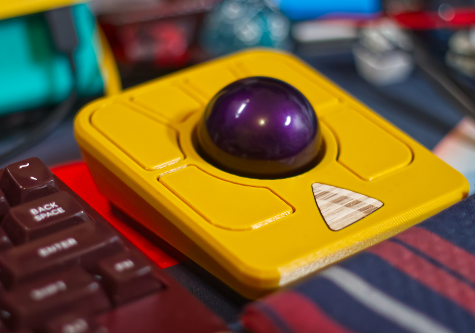 Ploopy Adept Review: Quite Possibly my Favorite Trackball - Leaf&Core