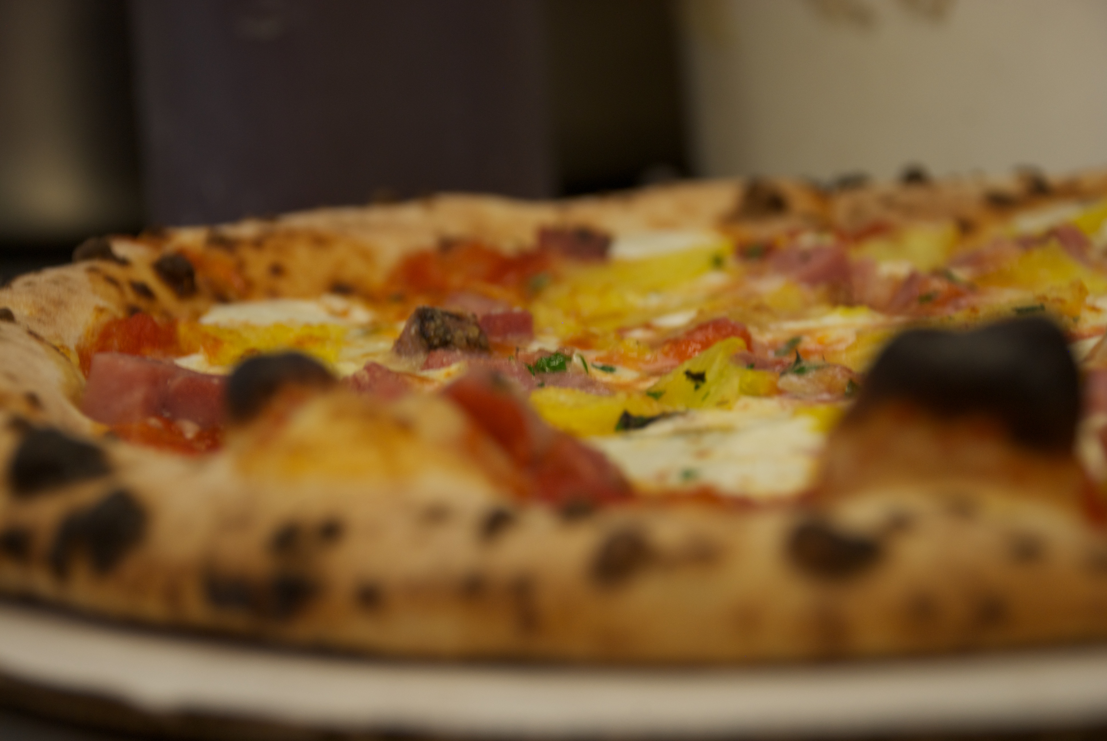 Posto Mobile's Hawaiian Pizza (after).