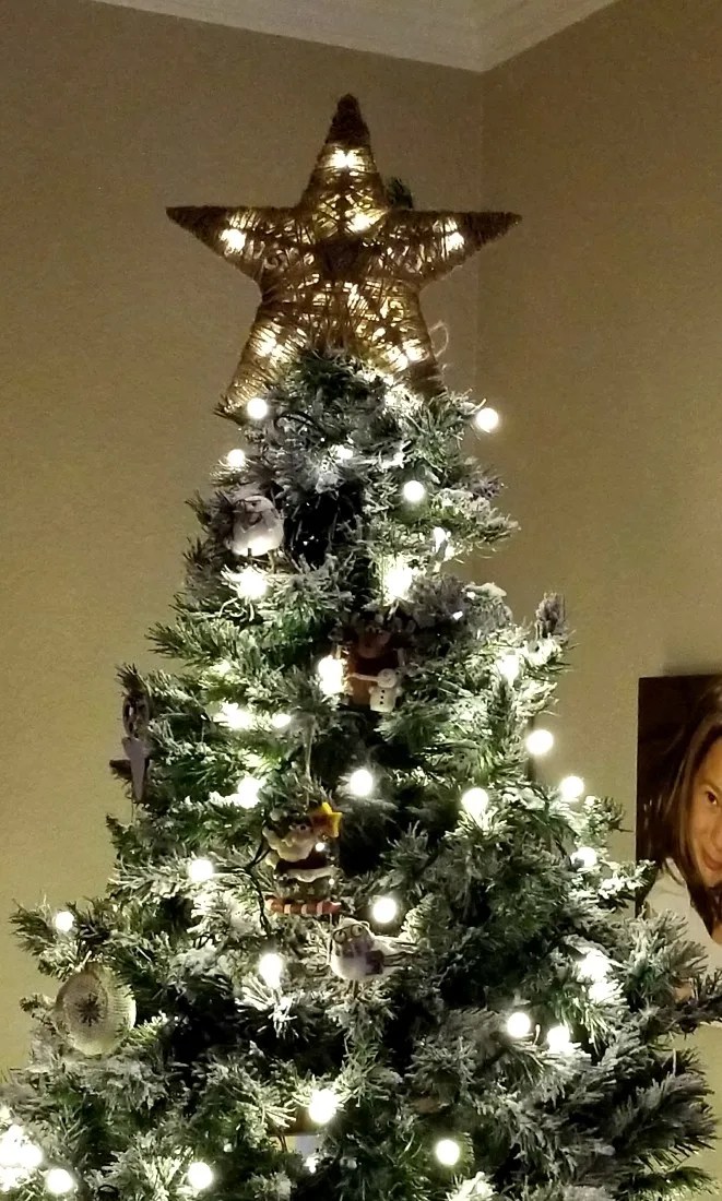 Diy tree topper from dollar tree items!