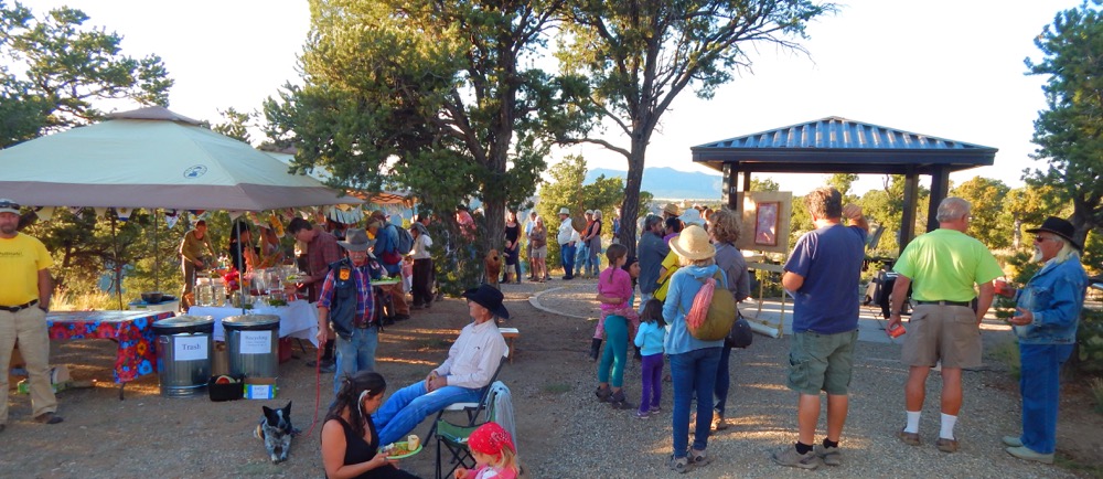 NeoRio participants readying for a feast, Photo by Carrie Leven