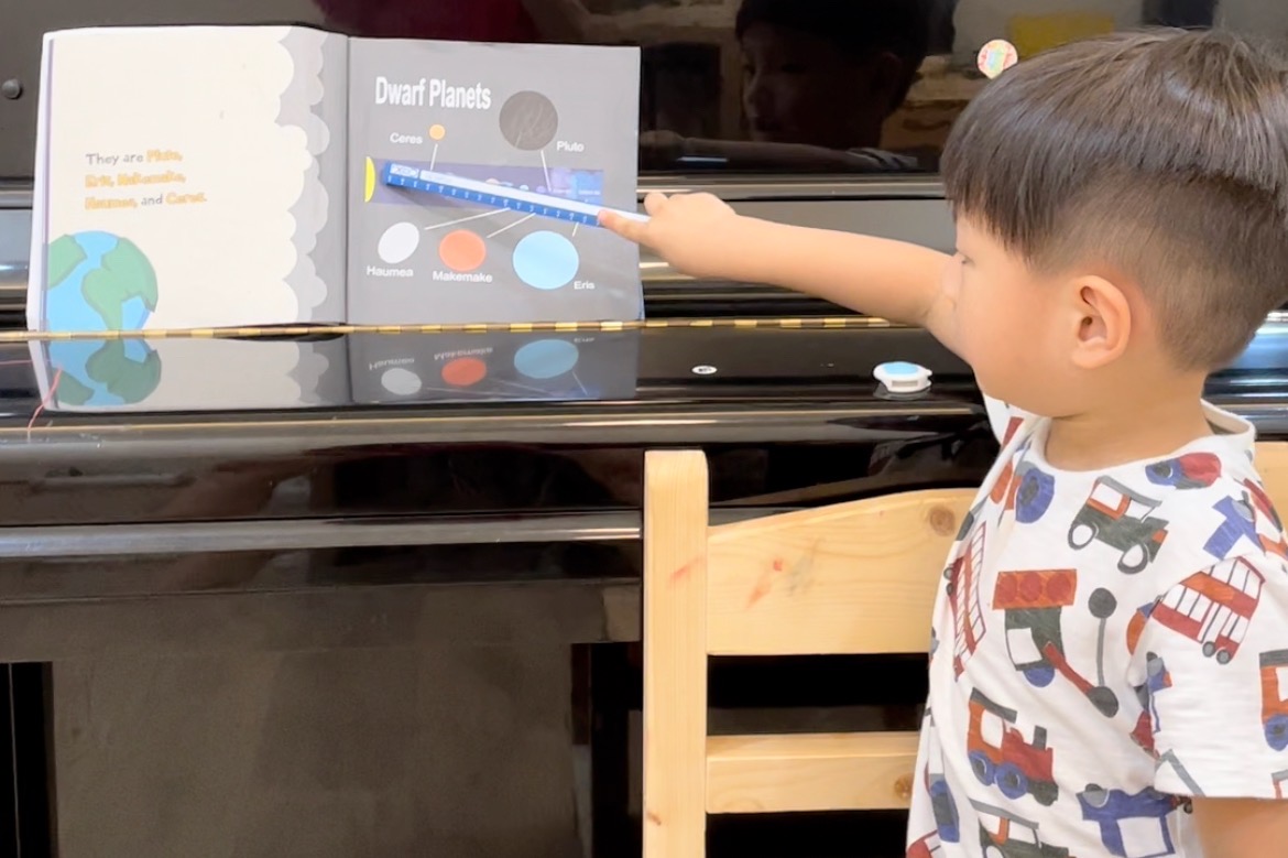 小小的 Chris，感覺對英文也充滿了熱情