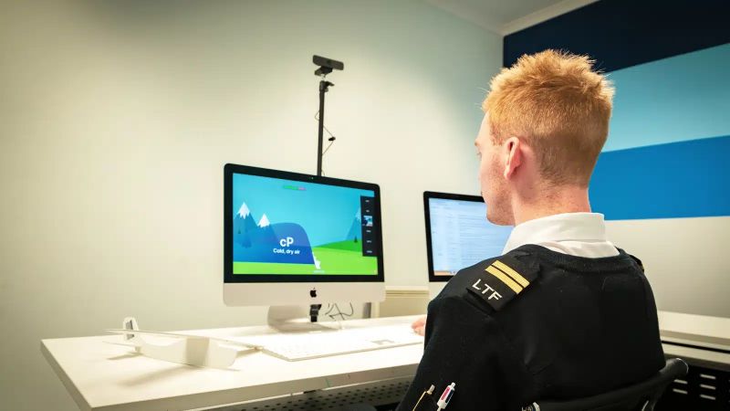 Online Flight Training Courses And Cfi Tools Boldmethod - Download Creative Minimal Image | Retina