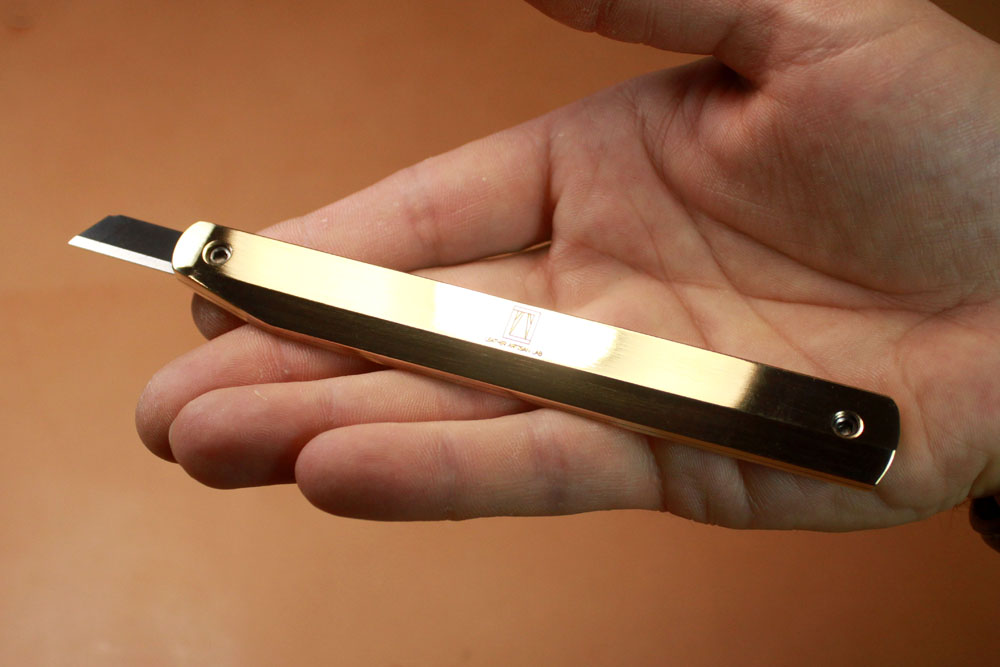 VB Brass Knife L'Indispensable - Leather Artisan Lab