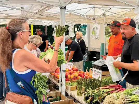Simmons Farm sells local produce to Mt. Lebanon residents at the Uptown Market. (Photo by Annabelle Thomas)