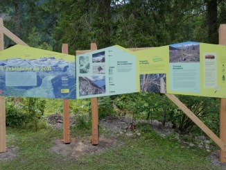 Panneau sentier didactique de l'avalanche 2021 de Creux de Champ