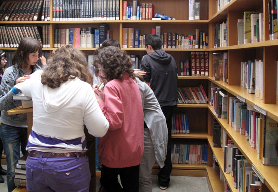 Cómo elegir una lectura para tu hijo adolescente