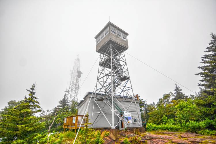The fire tower atop Pack Monadnock.