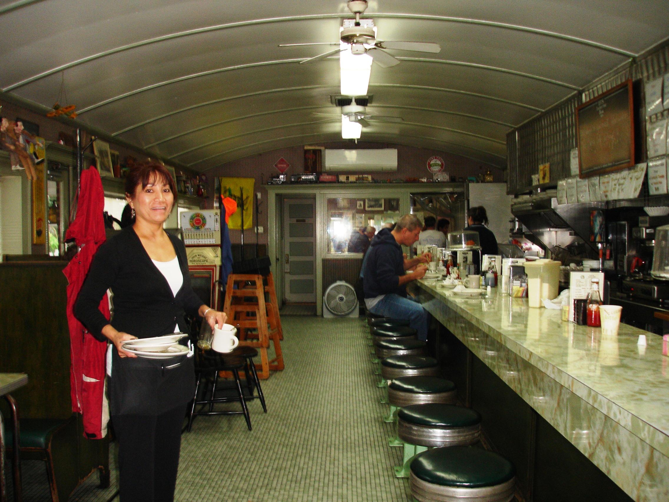 Quaker Diner, West Hartford CT Left at the Fork