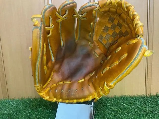 【中古グローブ】おすすめできる理由とチェックポイントを徹底解説！