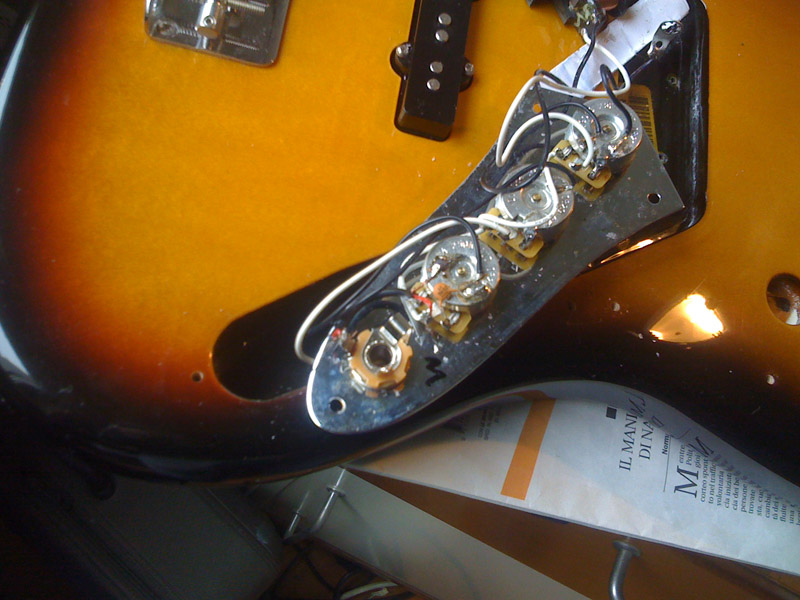 Schermare Un Jazz Bass Aggiornato