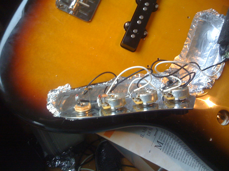 Schermare Un Jazz Bass Aggiornato