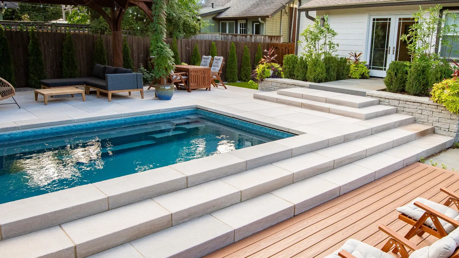 Making a splash with a small backyard pool